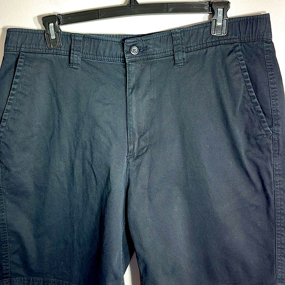 St. John’s Bay Men’s Black Comfort Stretch Shorts Size 38 - Picture 2 of 5